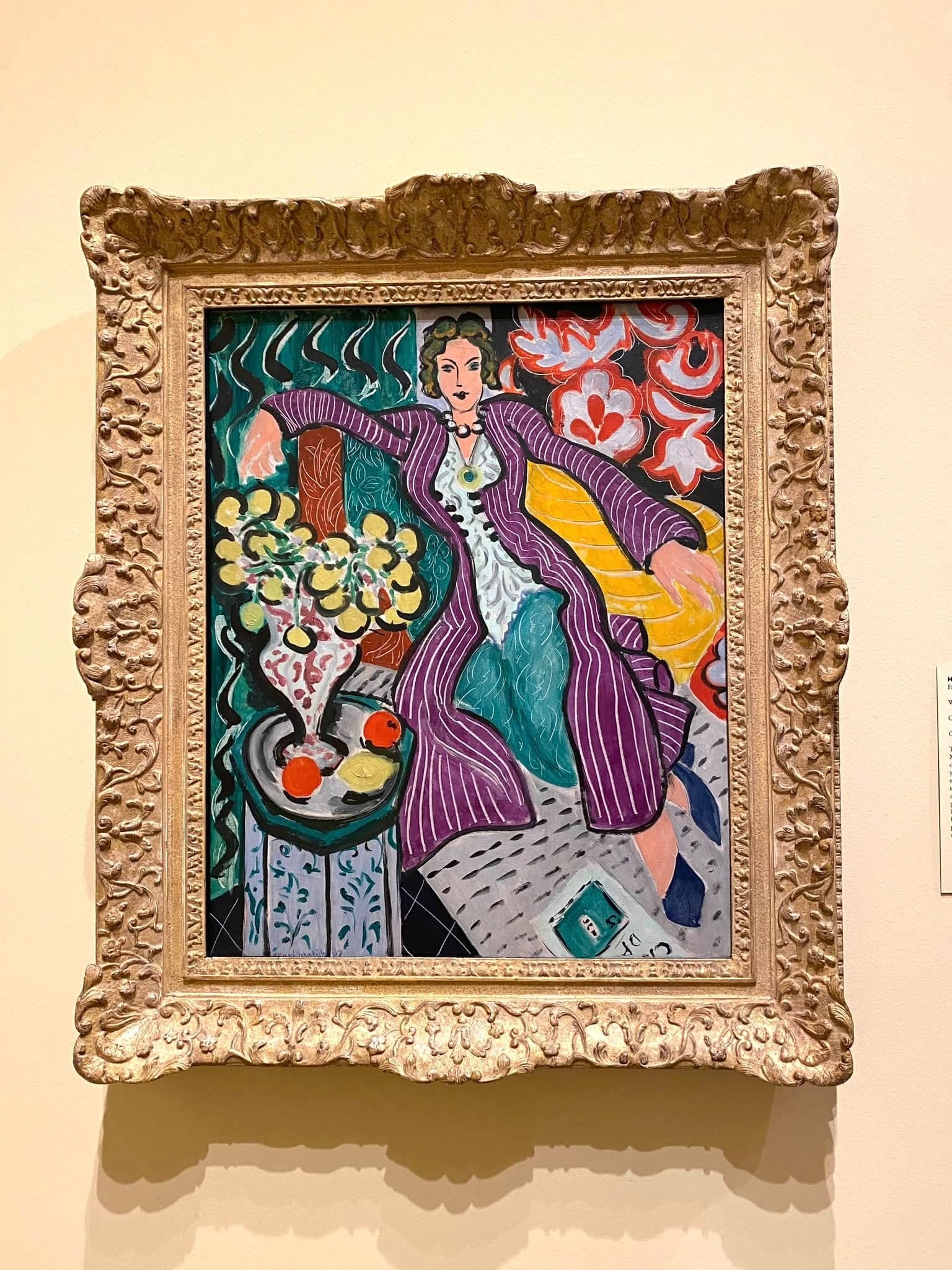 Violetti viitta päällä oleva nainen - Henri Matisse