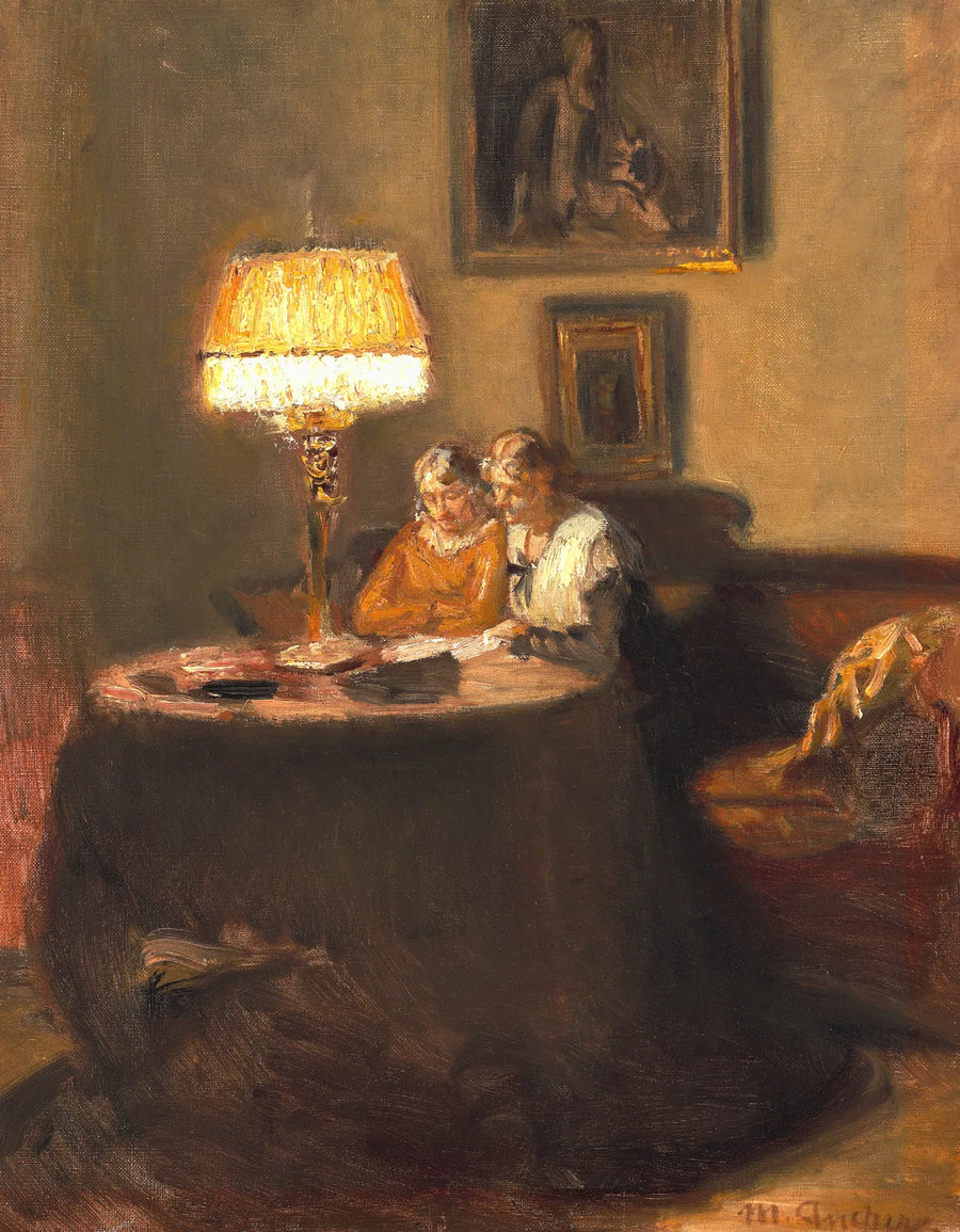 Ella ja Engel lukevat kirjaa pöydän ääressä punaisella sohvalla Michael Ancherin työhuoneessa. - Michael Peter Ancher