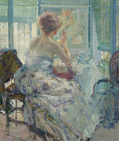 Nainen kampaajansa kanssa korvakoruilla - Richard Edward Miller
