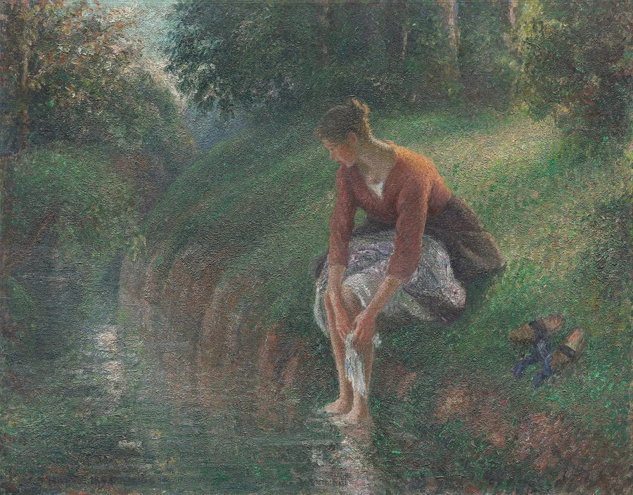 Nainen, joka kylvettää jalkojaan purossä - Camille Pissarro